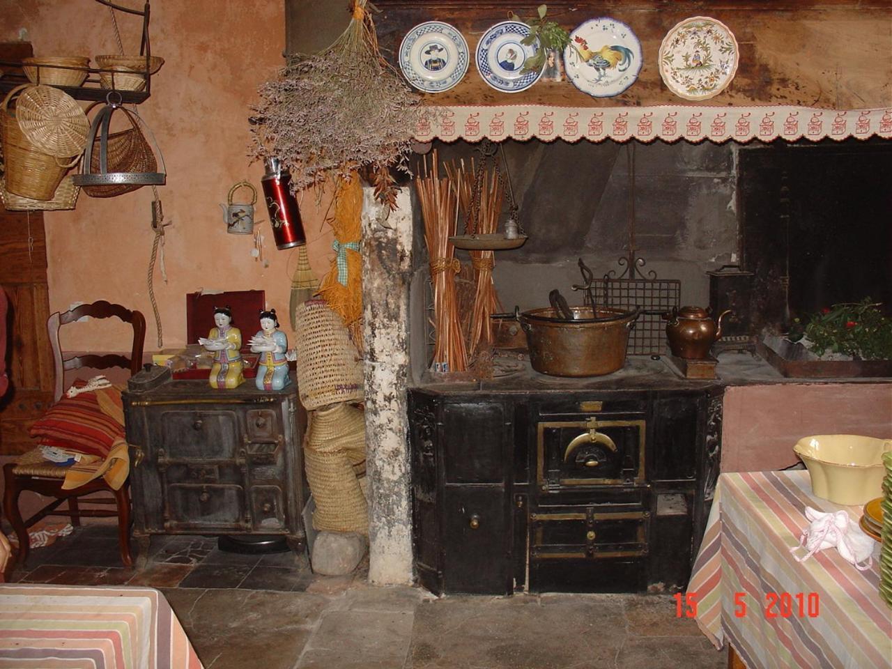 Demeure De Digoine "Chambre D'Hotes" บูร์ก-แซ็ง-ต็องเดอ็อล ภายนอก รูปภาพ